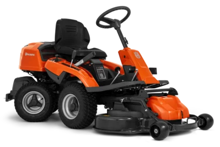 Seitenansicht eines kommerziellen Husqvarna Frontmähers mit Mähdeck.
