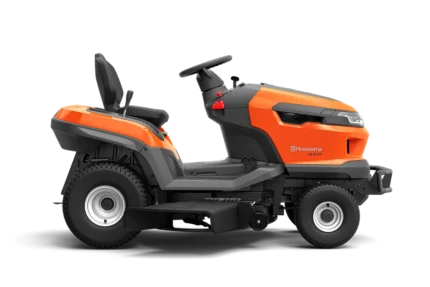 Seitenansicht eines Husqvarna Aufsitzmähers mit seinem Design und seinen Funktionen.