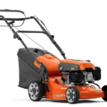 Seitenansicht eines Husqvarna Rasenmähers mit Grasfangsack.