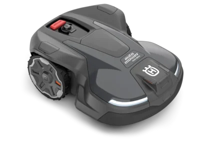 Draufsicht eines Husqvarna Automower®-Mähroboters mit schlankem Design und Bedienfeld.