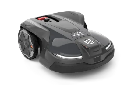 Vorderansicht eines Husqvarna Mähroboters mit seinem schlanken Design.