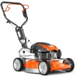 Seitenansicht eines Husqvarna Rasenmähers mit robustem Rahmen und verstellbarem Griff.